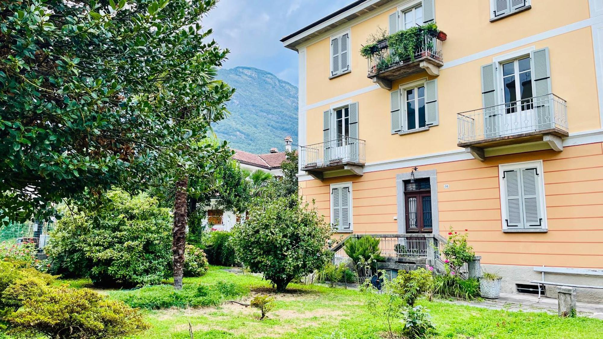 Antica Casa Storica Con Giardino Apartment Domodossola Bagian luar foto